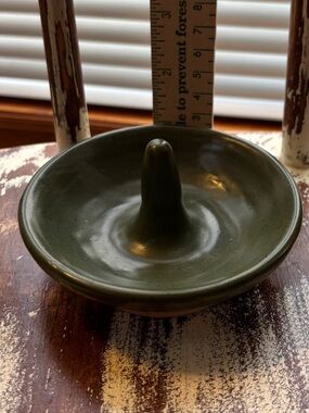 Green Ceramic Ring Holder Dish